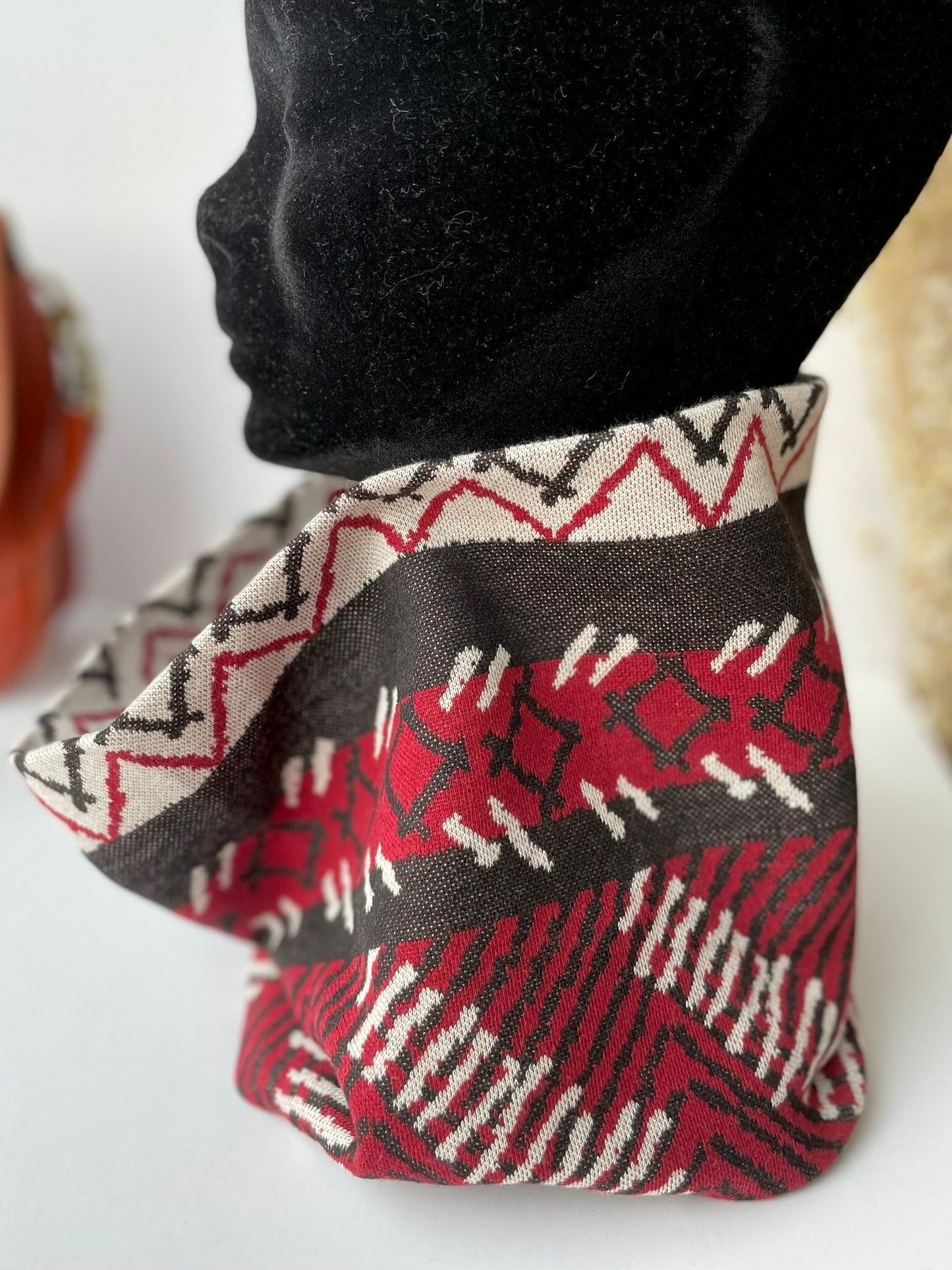 Loop Scarf in Red and Black